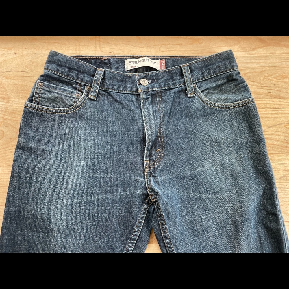 LEVI’S Men 505 Regular Fit Medium Wash 30x30